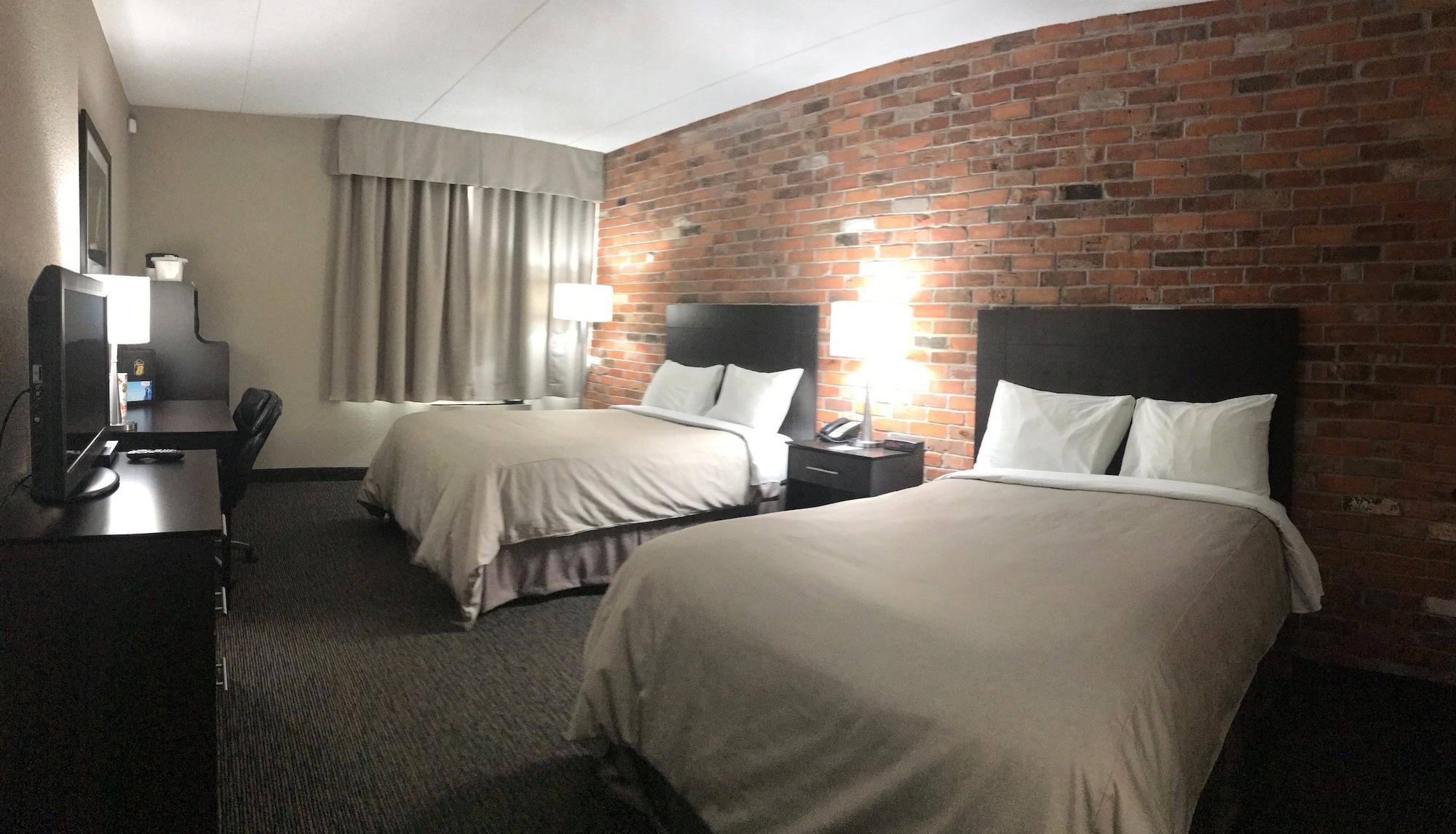 Super 8 By Wyndham Timmins On Hotel Екстериор снимка