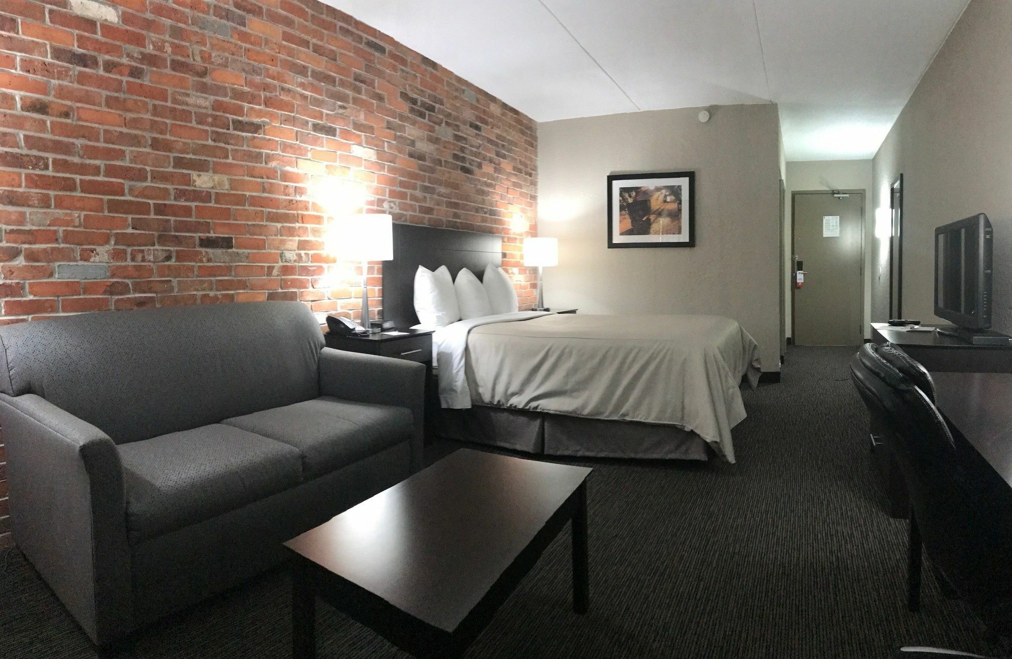 Super 8 By Wyndham Timmins On Hotel Екстериор снимка