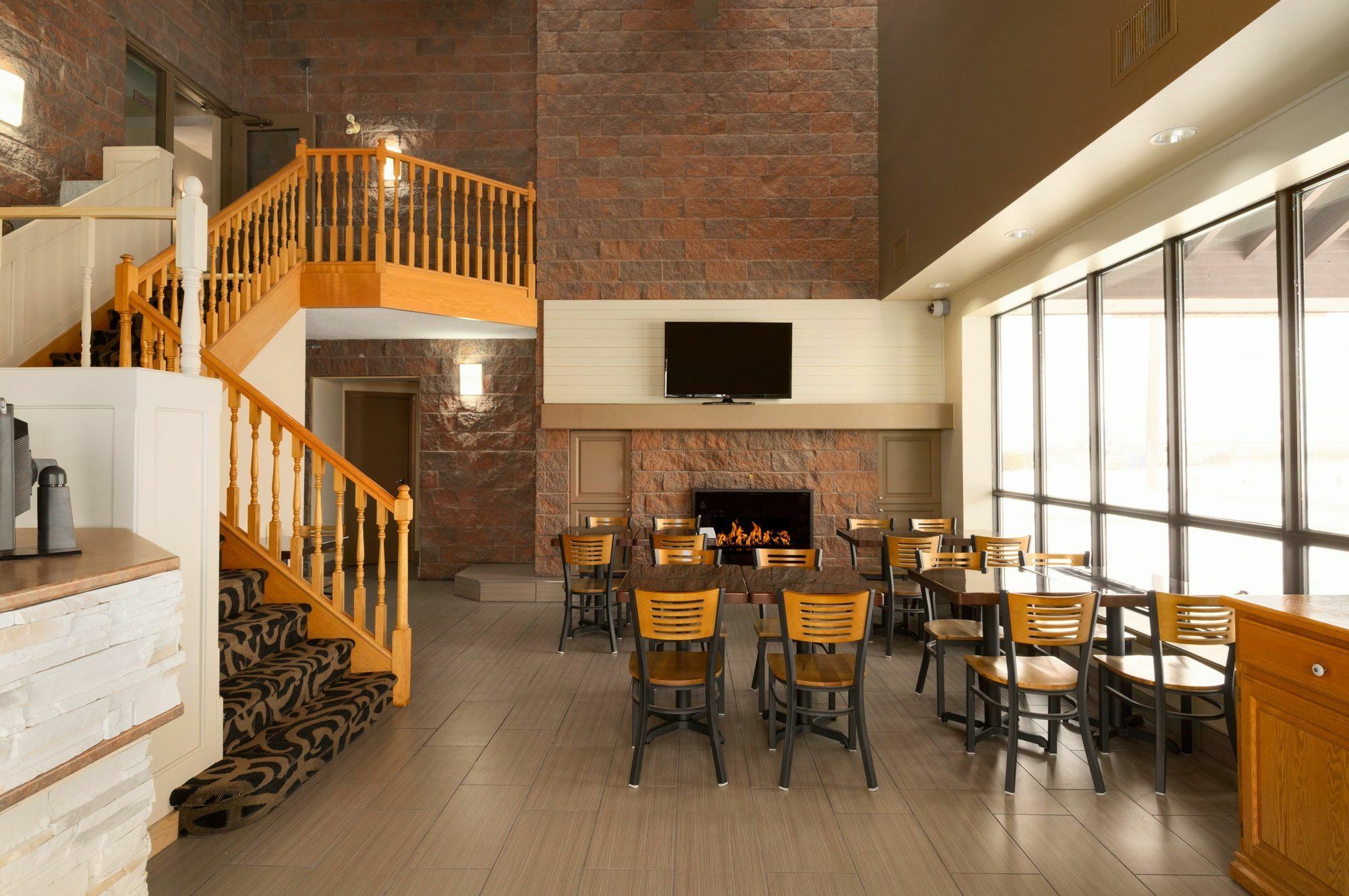 Super 8 By Wyndham Timmins On Hotel Екстериор снимка