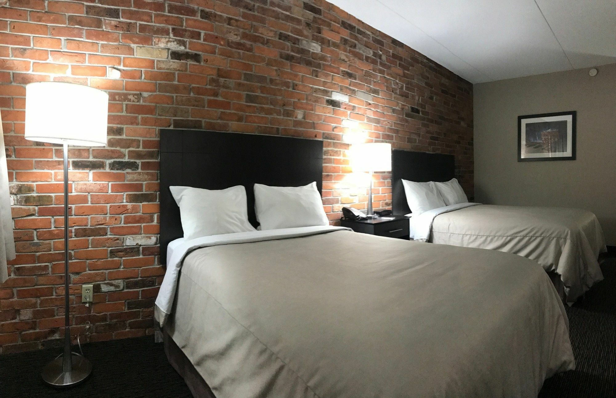 Super 8 By Wyndham Timmins On Hotel Екстериор снимка